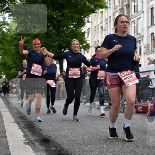 14.06.2026 - REWE Women's Run J. Mangold http://msf.ph/oto/9759644 14.06.2026 11:01:56 Ziel 5027, 5049, 5192, 5261, 5310, 5511, 5514, 5561, 5601, 5608, 5689, 5865, 5882 meine-sportfotos.de