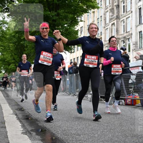 14.06.2026 - REWE Women's Run J. Mangold http://msf.ph/oto/9759650 14.06.2026 11:01:57 Ziel 5027, 5049, 5192, 5261, 5310, 5511, 5561, 5601, 5608, 5685, 5689, 5882 meine-sportfotos.de