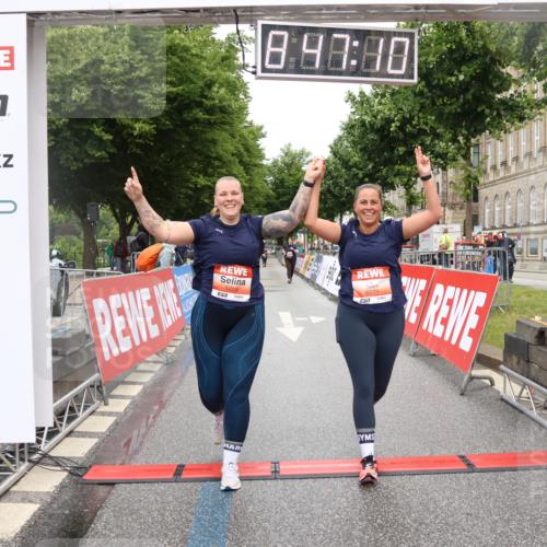 14.06.2026 - REWE Women's Run Strokosch-Dieckow http://msf.ph/oto/9759662 14.06.2026 11:17:39 Ziel 5220, 5655, 5711, 6062, 6071 meine-sportfotos.de
