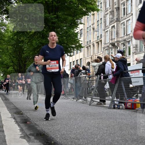 14.06.2026 - REWE Women's Run J. Mangold http://msf.ph/oto/9759669 14.06.2026 11:01:59 Ziel 5027, 5192, 5261, 5310, 5511, 5561, 5579, 5608, 5685, 5689 meine-sportfotos.de