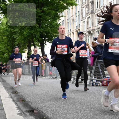 14.06.2026 - REWE Women's Run J. Mangold http://msf.ph/oto/9759713 14.06.2026 11:02:07 Ziel 5176, 5309, 5377, 5579, 5685, 5780, 5932 meine-sportfotos.de