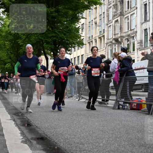 14.06.2026 - REWE Women's Run J. Mangold http://msf.ph/oto/9759765 14.06.2026 11:02:17 Ziel 5133, 5179, 5372, 5428, 5540, 5644, 5704, 5777, 5802, 5935 meine-sportfotos.de