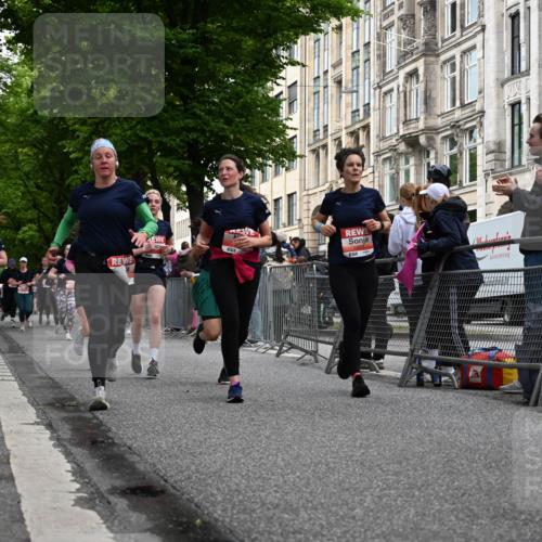14.06.2026 - REWE Women's Run J. Mangold http://msf.ph/oto/9759767 14.06.2026 11:02:17 Ziel 5133, 5179, 5372, 5428, 5540, 5644, 5704, 5777, 5802, 5935 meine-sportfotos.de