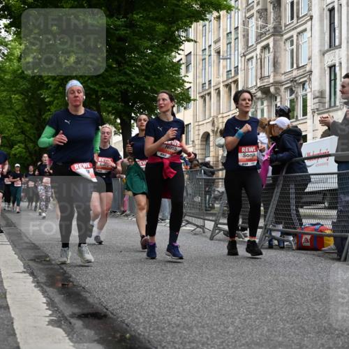 14.06.2026 - REWE Women's Run J. Mangold http://msf.ph/oto/9759770 14.06.2026 11:02:18 Ziel 5133, 5179, 5372, 5428, 5521, 5540, 5644, 5704, 5777, 5802, 5935 meine-sportfotos.de