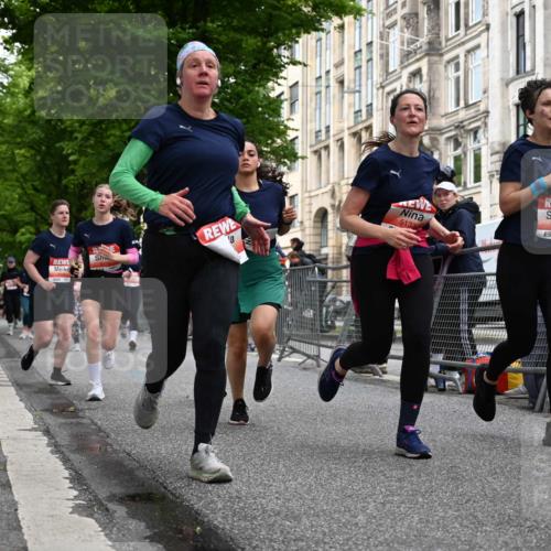 14.06.2026 - REWE Women's Run J. Mangold http://msf.ph/oto/9759783 14.06.2026 11:02:19 Ziel 5133, 5179, 5260, 5372, 5428, 5521, 5540, 5644, 5704, 5777, 5802, 5935 meine-sportfotos.de