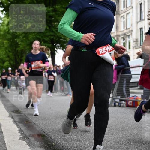 14.06.2026 - REWE Women's Run J. Mangold http://msf.ph/oto/9759790 14.06.2026 11:02:19 Ziel 5133, 5179, 5260, 5372, 5428, 5521, 5540, 5644, 5704, 5777, 5802, 5935 meine-sportfotos.de