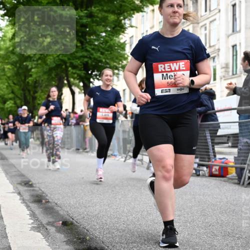 14.06.2026 - REWE Women's Run J. Mangold http://msf.ph/oto/9759809 14.06.2026 11:02:22 Ziel 5133, 5179, 5260, 5372, 5373, 5428, 5521, 5540, 5644, 5650, 5704, 5802, 5814, 5935 meine-sportfotos.de