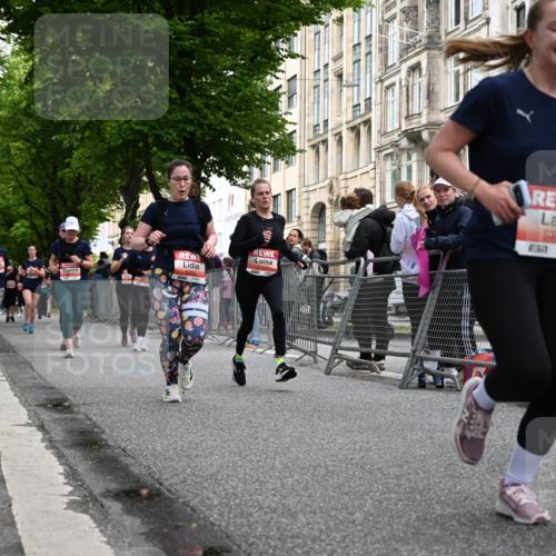 14.06.2026 - REWE Women's Run J. Mangold http://msf.ph/oto/9759818 14.06.2026 11:02:23 Ziel 5133, 5179, 5260, 5372, 5373, 5428, 5521, 5540, 5567, 5644, 5650, 5704, 5802, 5814, 5935, 5991 meine-sportfotos.de
