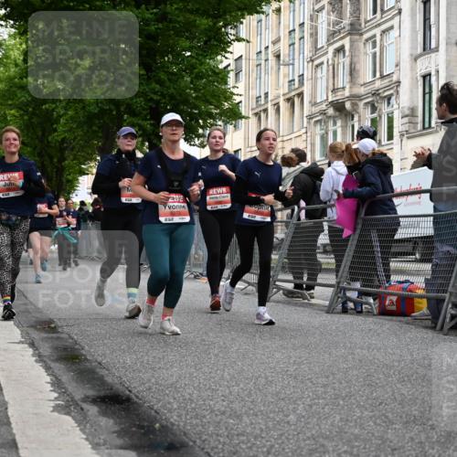 14.06.2026 - REWE Women's Run J. Mangold http://msf.ph/oto/9759842 14.06.2026 11:02:26 Ziel 5260, 5372, 5373, 5428, 5503, 5521, 5528, 5529, 5530, 5540, 5567, 5650, 5814, 5991 meine-sportfotos.de