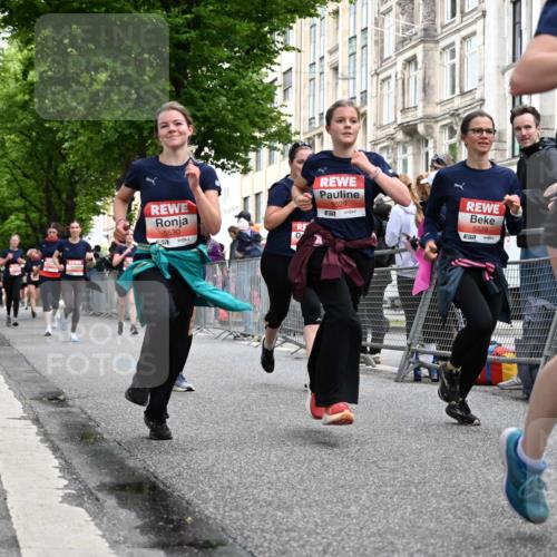 14.06.2026 - REWE Women's Run J. Mangold http://msf.ph/oto/9759891 14.06.2026 11:02:32 Ziel 5243, 5247, 5373, 5482, 5503, 5528, 5529, 5530, 5567, 5572, 5650, 5688, 5814, 5991, 6006 meine-sportfotos.de