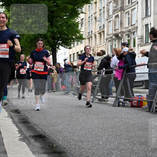 14.06.2026 - REWE Women's Run J. Mangold http://msf.ph/oto/9759911 14.06.2026 11:02:36 Ziel 5161, 5243, 5247, 5482, 5503, 5512, 5528, 5529, 5530, 5572, 5688, 6006 meine-sportfotos.de