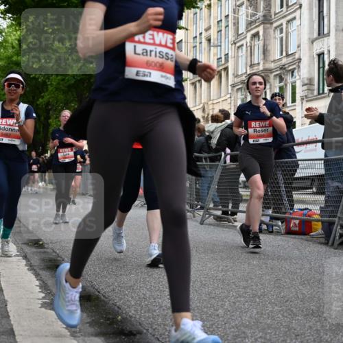 14.06.2026 - REWE Women's Run J. Mangold http://msf.ph/oto/9759922 14.06.2026 11:02:37 Ziel 5161, 5243, 5247, 5482, 5512, 5572, 5688, 5838, 6006 meine-sportfotos.de