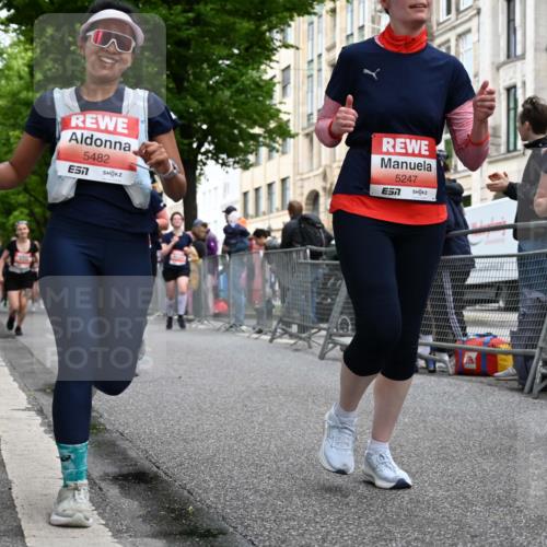 14.06.2026 - REWE Women's Run J. Mangold http://msf.ph/oto/9759926 14.06.2026 11:02:38 Ziel 5161, 5247, 5482, 5512, 5688, 5798, 5838, 6006 meine-sportfotos.de