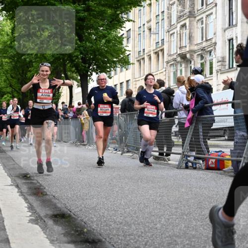 14.06.2026 - REWE Women's Run J. Mangold http://msf.ph/oto/9759940 14.06.2026 11:02:41 Ziel 5077, 5161, 5247, 5482, 5512, 5578, 5688, 5742, 5798, 5838, 6006 meine-sportfotos.de