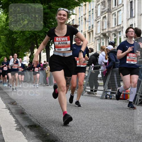 14.06.2026 - REWE Women's Run J. Mangold http://msf.ph/oto/9759954 14.06.2026 11:02:42 Ziel 5077, 5161, 5247, 5285, 5512, 5525, 5578, 5657, 5688, 5742, 5798, 5838 meine-sportfotos.de