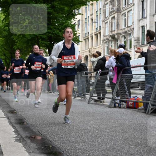 14.06.2026 - REWE Women's Run J. Mangold http://msf.ph/oto/9759963 14.06.2026 11:02:45 Ziel 5058, 5077, 5161, 5285, 5358, 5525, 5578, 5657, 5742, 5798, 5838, 5867 meine-sportfotos.de