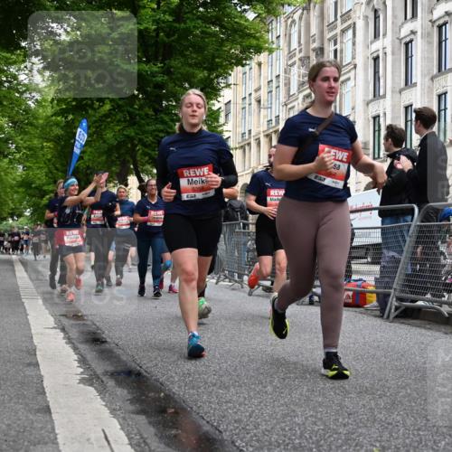 14.06.2026 - REWE Women's Run J. Mangold http://msf.ph/oto/9760014 14.06.2026 11:02:51 Ziel 5038, 5039, 5058, 5285, 5331, 5358, 5449, 5525, 5557, 5578, 5657, 5742, 5750, 5751, 5783, 5784, 5795, 5813, 5867, 5890, 5891, 5983 meine-sportfotos.de