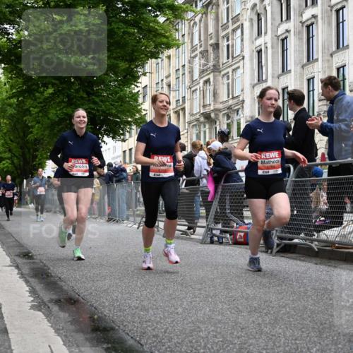 14.06.2026 - REWE Women's Run J. Mangold http://msf.ph/oto/9760048 14.06.2026 11:02:56 Ziel 5038, 5039, 5331, 5449, 5460, 5557, 5736, 5750, 5751, 5783, 5784, 5795, 5813, 5890, 5891, 5957, 5983 meine-sportfotos.de
