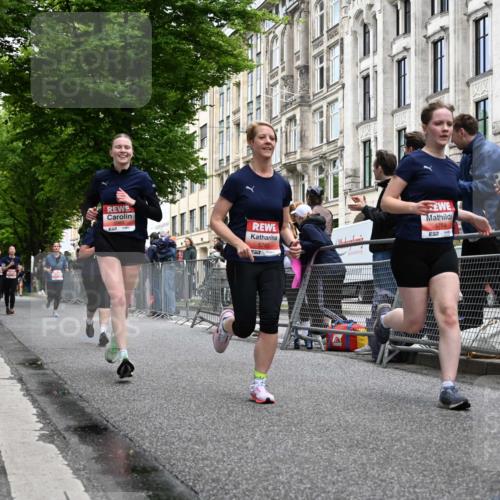 14.06.2026 - REWE Women's Run J. Mangold http://msf.ph/oto/9760050 14.06.2026 11:02:56 Ziel 5038, 5039, 5331, 5449, 5460, 5557, 5736, 5750, 5751, 5783, 5784, 5795, 5813, 5890, 5891, 5957, 5983 meine-sportfotos.de