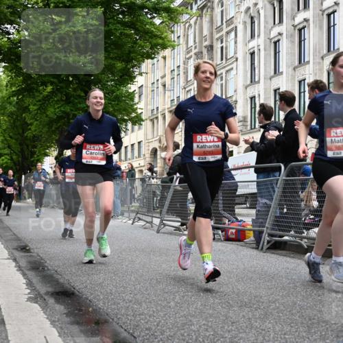 14.06.2026 - REWE Women's Run J. Mangold http://msf.ph/oto/9760052 14.06.2026 11:02:56 Ziel 5038, 5039, 5331, 5449, 5460, 5557, 5736, 5750, 5751, 5783, 5784, 5795, 5813, 5890, 5891, 5957, 5983 meine-sportfotos.de