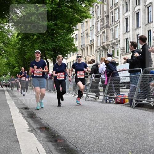 14.06.2026 - REWE Women's Run J. Mangold http://msf.ph/oto/9760111 14.06.2026 11:03:06 Ziel 5292, 5293, 5345, 5356, 5367, 5566, 5623, 5835, 5866, 5988 meine-sportfotos.de