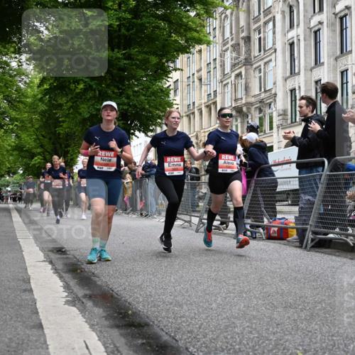 14.06.2026 - REWE Women's Run J. Mangold http://msf.ph/oto/9760116 14.06.2026 11:03:06 Ziel 5292, 5293, 5345, 5356, 5367, 5566, 5623, 5835, 5866, 5988 meine-sportfotos.de