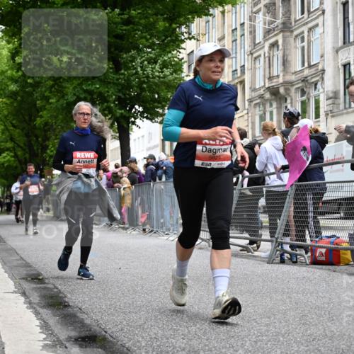 14.06.2026 - REWE Women's Run J. Mangold http://msf.ph/oto/9760174 14.06.2026 11:03:17 Ziel 5137, 5167, 5297, 5454, 5823, 5885, 5914, 6009 meine-sportfotos.de