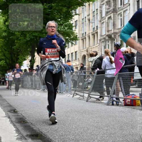 14.06.2026 - REWE Women's Run J. Mangold http://msf.ph/oto/9760181 14.06.2026 11:03:18 Ziel 5137, 5167, 5297, 5454, 5823, 5914 meine-sportfotos.de