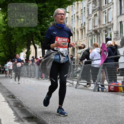 14.06.2026 - REWE Women's Run J. Mangold http://msf.ph/oto/9760185 14.06.2026 11:03:18 Ziel 5137, 5167, 5297, 5454, 5823, 5914 meine-sportfotos.de