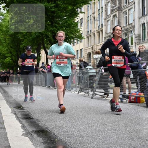 14.06.2026 - REWE Women's Run J. Mangold http://msf.ph/oto/9760216 14.06.2026 11:03:28 Ziel 5030, 5457, 5660, 5951 meine-sportfotos.de