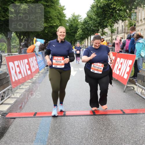 14.06.2026 - REWE Women's Run Strokosch-Dieckow http://msf.ph/oto/9760227 14.06.2026 11:16:46 Ziel 5269, 5636 meine-sportfotos.de