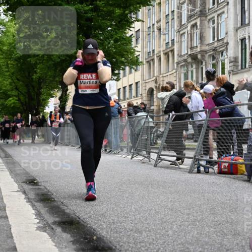 14.06.2026 - REWE Women's Run J. Mangold http://msf.ph/oto/9760235 14.06.2026 11:03:29 Ziel 5030, 5457, 5660, 5951 meine-sportfotos.de