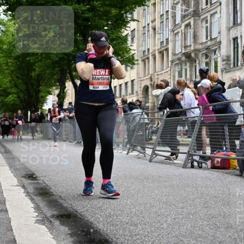 14.06.2026 - REWE Women's Run J. Mangold http://msf.ph/oto/9760238 14.06.2026 11:03:30 Ziel 5030, 5457, 5660, 5951 meine-sportfotos.de