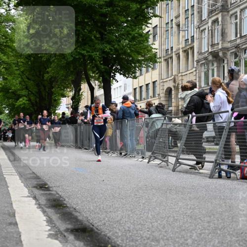 14.06.2026 - REWE Women's Run J. Mangold http://msf.ph/oto/9760245 14.06.2026 11:03:32 Ziel 5030, 5195, 5457, 5951 meine-sportfotos.de