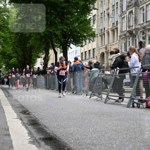 14.06.2026 - REWE Women's Run J. Mangold http://msf.ph/oto/9760246 14.06.2026 11:03:32 Ziel 5030, 5195, 5457, 5951 meine-sportfotos.de