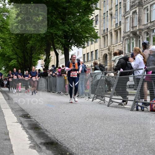 14.06.2026 - REWE Women's Run J. Mangold http://msf.ph/oto/9760248 14.06.2026 11:03:33 Ziel 5030, 5195, 5457, 5951 meine-sportfotos.de