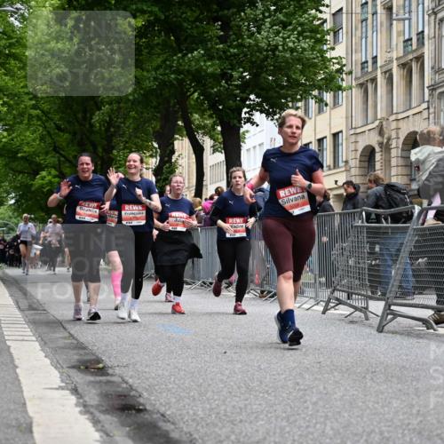 14.06.2026 - REWE Women's Run J. Mangold http://msf.ph/oto/9760272 14.06.2026 11:03:38 Ziel 5195, 5204, 5551, 5637, 5638, 5684, 5876, 5893 meine-sportfotos.de
