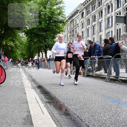 14.06.2026 - REWE Women's Run J. Mangold http://msf.ph/oto/9760322 14.06.2026 11:03:50 Ziel 5017, 5673, 5920, 6046, 6047 meine-sportfotos.de