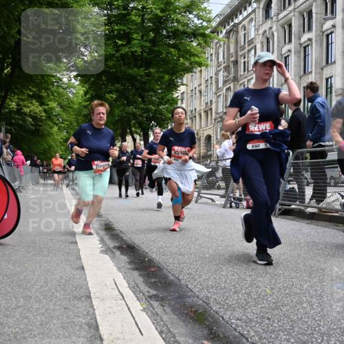 14.06.2026 - REWE Women's Run J. Mangold http://msf.ph/oto/9760349 14.06.2026 11:03:56 Ziel 5014, 5015, 5344, 5673, 5774, 5901, 5920, 5989, 6000 meine-sportfotos.de