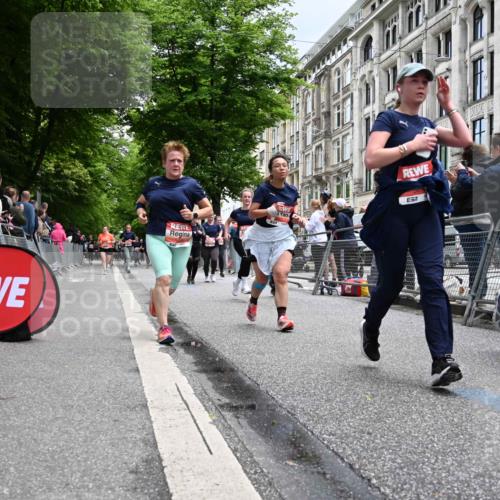 14.06.2026 - REWE Women's Run J. Mangold http://msf.ph/oto/9760351 14.06.2026 11:03:57 Ziel 5014, 5015, 5344, 5673, 5774, 5901, 5920, 5989, 6000, 6050 meine-sportfotos.de
