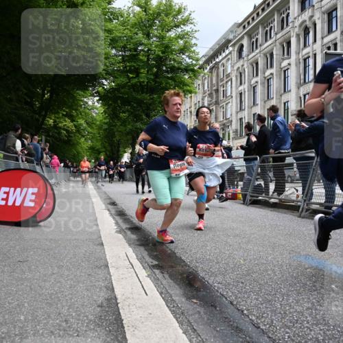 14.06.2026 - REWE Women's Run J. Mangold http://msf.ph/oto/9760358 14.06.2026 11:03:57 Ziel 5014, 5015, 5344, 5673, 5774, 5901, 5920, 5989, 6000, 6050 meine-sportfotos.de
