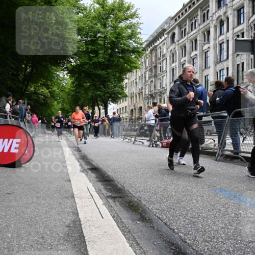 14.06.2026 - REWE Women's Run J. Mangold http://msf.ph/oto/9760371 14.06.2026 11:04:00 Ziel 5014, 5015, 5249, 5344, 5346, 5619, 5673, 5774, 5901, 5920, 5989, 6000, 6050 meine-sportfotos.de