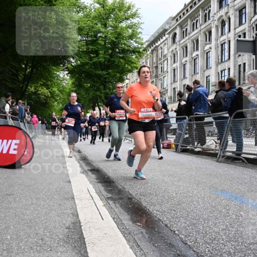 14.06.2026 - REWE Women's Run J. Mangold http://msf.ph/oto/9760382 14.06.2026 11:04:03 Ziel 5203, 5249, 5282, 5289, 5290, 5294, 5344, 5346, 5349, 5350, 5392, 5417, 5471, 5619, 5760, 5984, 5989, 6000, 6050 meine-sportfotos.de