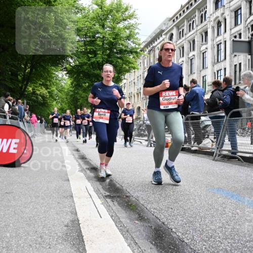 14.06.2026 - REWE Women's Run J. Mangold http://msf.ph/oto/9760393 14.06.2026 11:04:04 Ziel 5203, 5249, 5282, 5289, 5290, 5294, 5344, 5346, 5349, 5350, 5392, 5417, 5471, 5619, 5760, 5863, 5984, 5989, 6000, 6050 meine-sportfotos.de