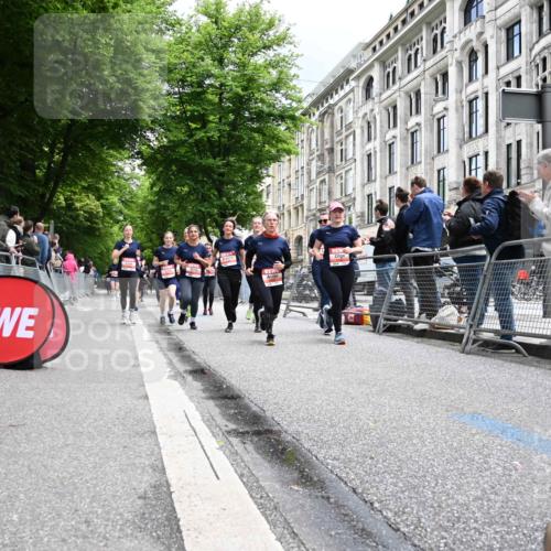 14.06.2026 - REWE Women's Run J. Mangold http://msf.ph/oto/9760403 14.06.2026 11:04:05 Ziel 5044, 5045, 5203, 5212, 5249, 5282, 5289, 5290, 5294, 5344, 5346, 5349, 5350, 5392, 5417, 5471, 5619, 5760, 5826, 5863, 5984, 5989, 6050 meine-sportfotos.de