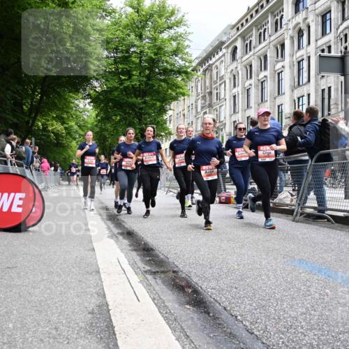 14.06.2026 - REWE Women's Run J. Mangold http://msf.ph/oto/9760406 14.06.2026 11:04:06 Ziel 5044, 5045, 5183, 5203, 5212, 5249, 5282, 5289, 5290, 5294, 5346, 5349, 5350, 5392, 5417, 5471, 5619, 5760, 5826, 5863, 5984, 6050 meine-sportfotos.de