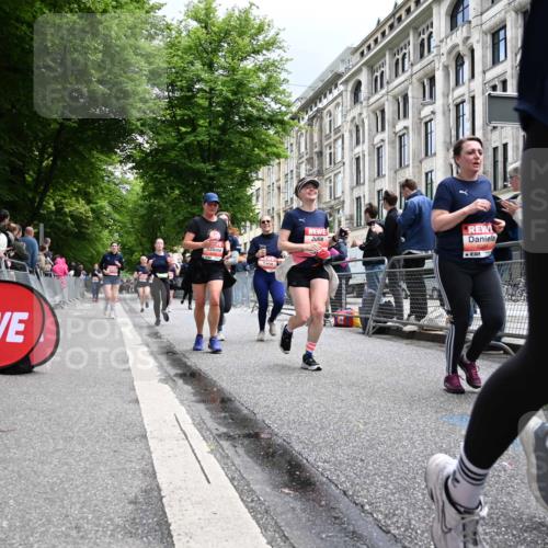 14.06.2026 - REWE Women's Run J. Mangold http://msf.ph/oto/9760430 14.06.2026 11:04:09 Ziel 5044, 5045, 5183, 5203, 5212, 5238, 5282, 5289, 5290, 5294, 5349, 5350, 5392, 5417, 5471, 5474, 5633, 5760, 5826, 5863, 5889, 5984 meine-sportfotos.de