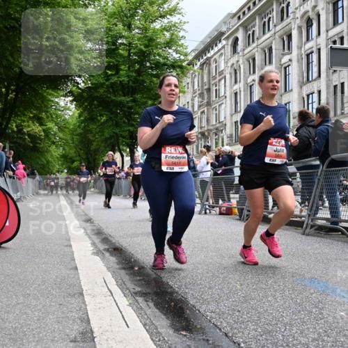 14.06.2026 - REWE Women's Run J. Mangold http://msf.ph/oto/9760500 14.06.2026 11:04:17 Ziel 5188, 5238, 5272, 5474, 5522, 5523, 5611, 5633, 5889, 5934 meine-sportfotos.de
