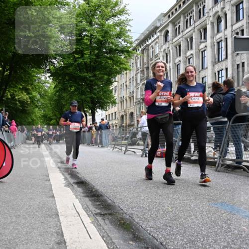 14.06.2026 - REWE Women's Run J. Mangold http://msf.ph/oto/9760534 14.06.2026 11:04:20 Ziel 5188, 5272, 5513, 5522, 5523, 5611, 5934 meine-sportfotos.de