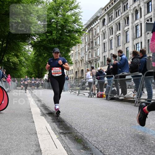 14.06.2026 - REWE Women's Run J. Mangold http://msf.ph/oto/9760541 14.06.2026 11:04:21 Ziel 5188, 5272, 5513, 5522, 5523 meine-sportfotos.de